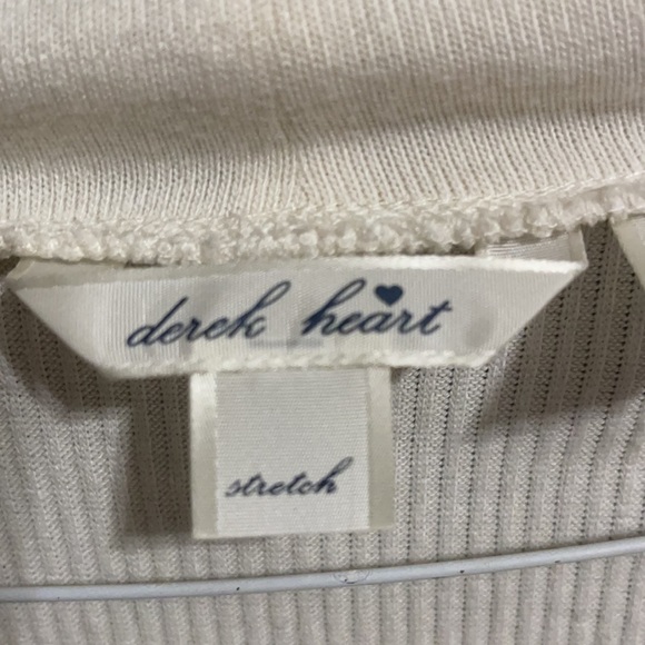 Cream short sleeve sweater top - Picture 2 of 3